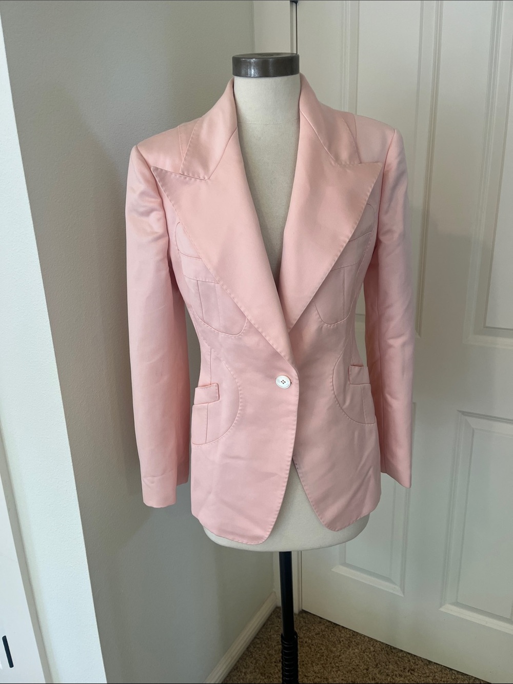 Michael Kors Light Pink Satin Tailored Blazer new. Rare